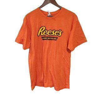 Live And tell Reece's Peanut butter Cups Short Sleeved Tee Mens size L